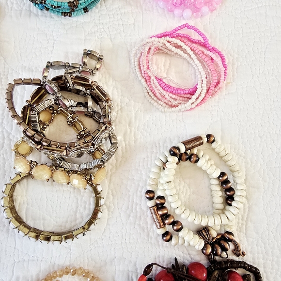 Large Costume Jewelry Lot Necklaces Bracelets Rings Earrings Beads Colorful - Picture 5 of 16